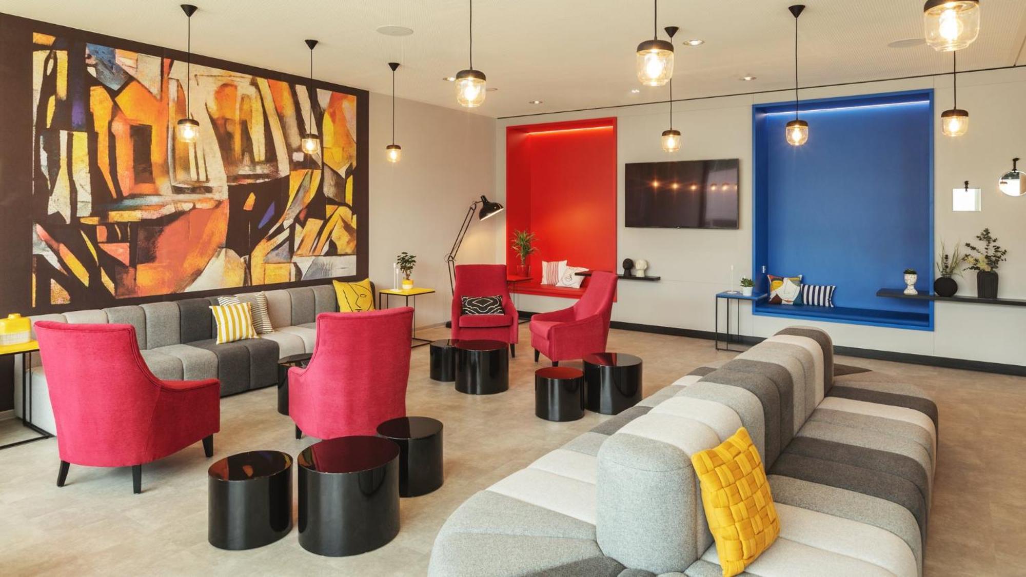 - The Niu, Form Feuerbach By Ihg Hotel
